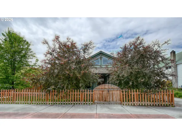 $275,000 | 415 Gale Street, Heppner, OR 97836