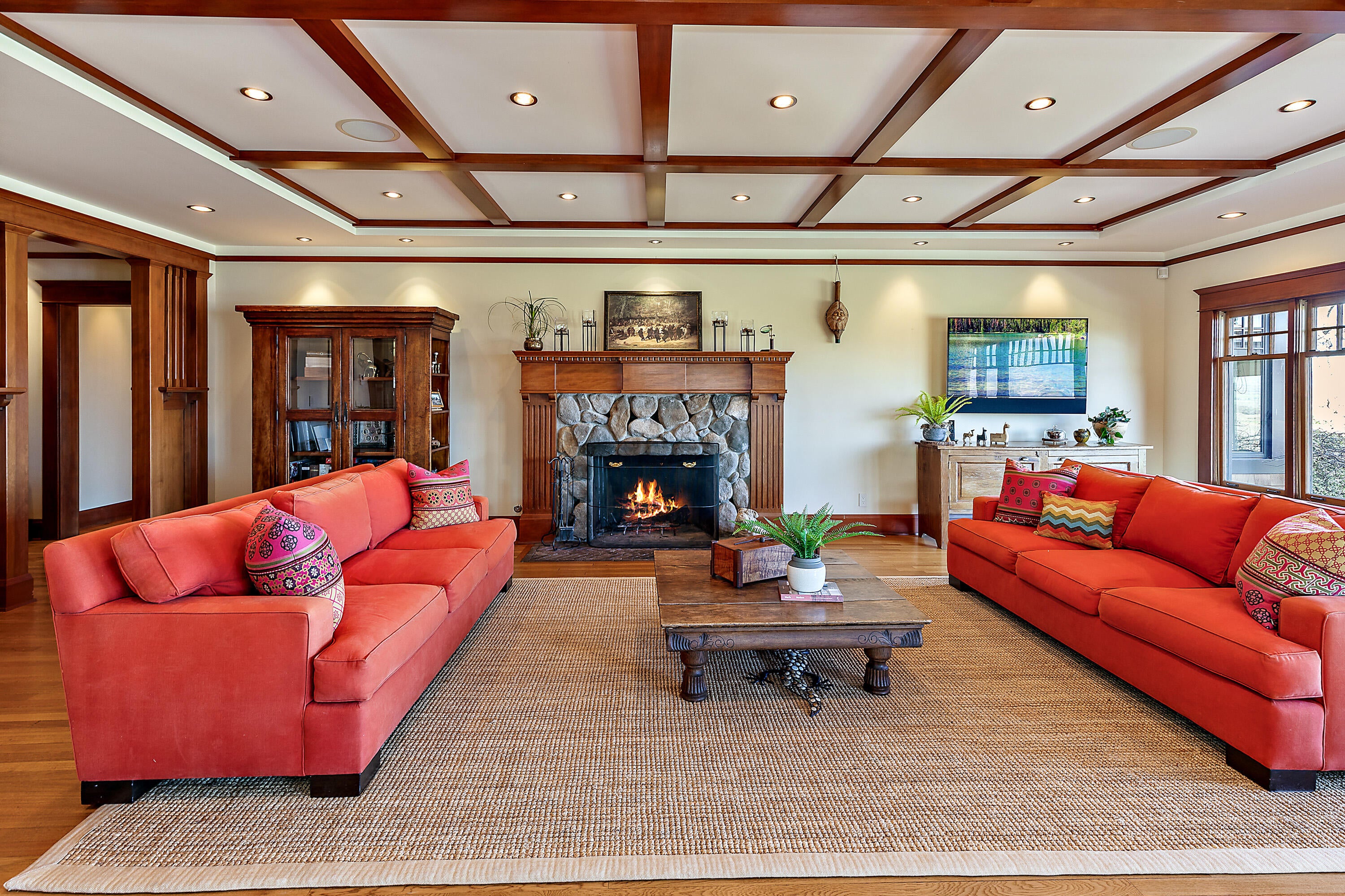 4167 Independence School Road Medford, OR 97501 - Photo 7 of 95 Living room