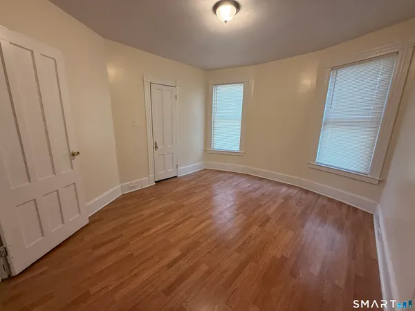 $2,000 | 215 Woodlawn Terrace, Unit 1, Waterbury, CT 06710