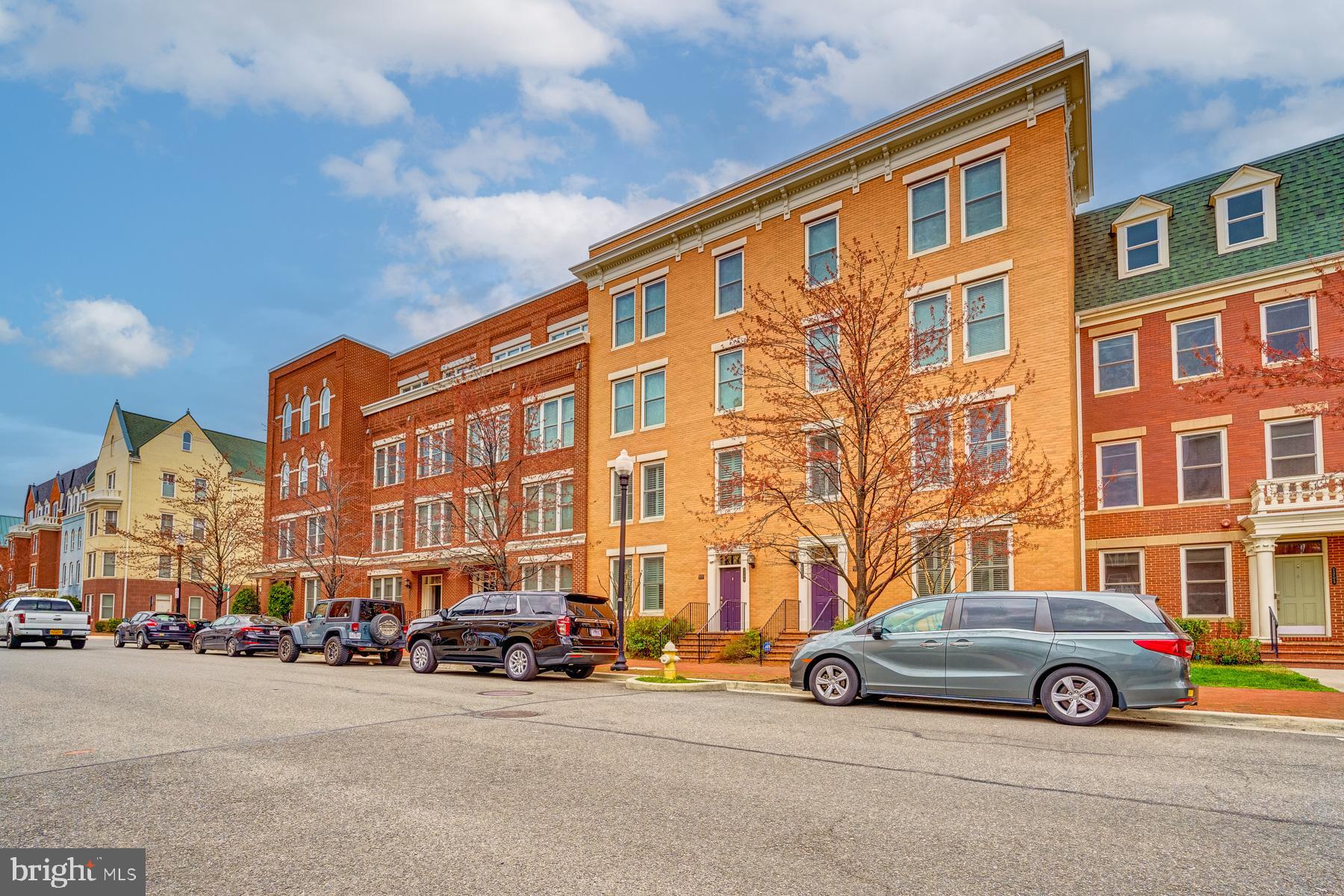 2207 Main Line Boulevard, Unit 101 Alexandria, VA 22301 - Photo 46 of 46 a car parked in front of a building