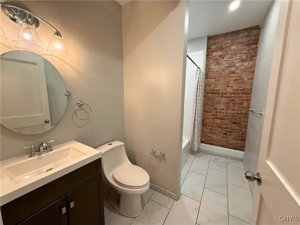 $1,750 | 205 East Jefferson Street, Unit 3A, Syracuse, NY 13202