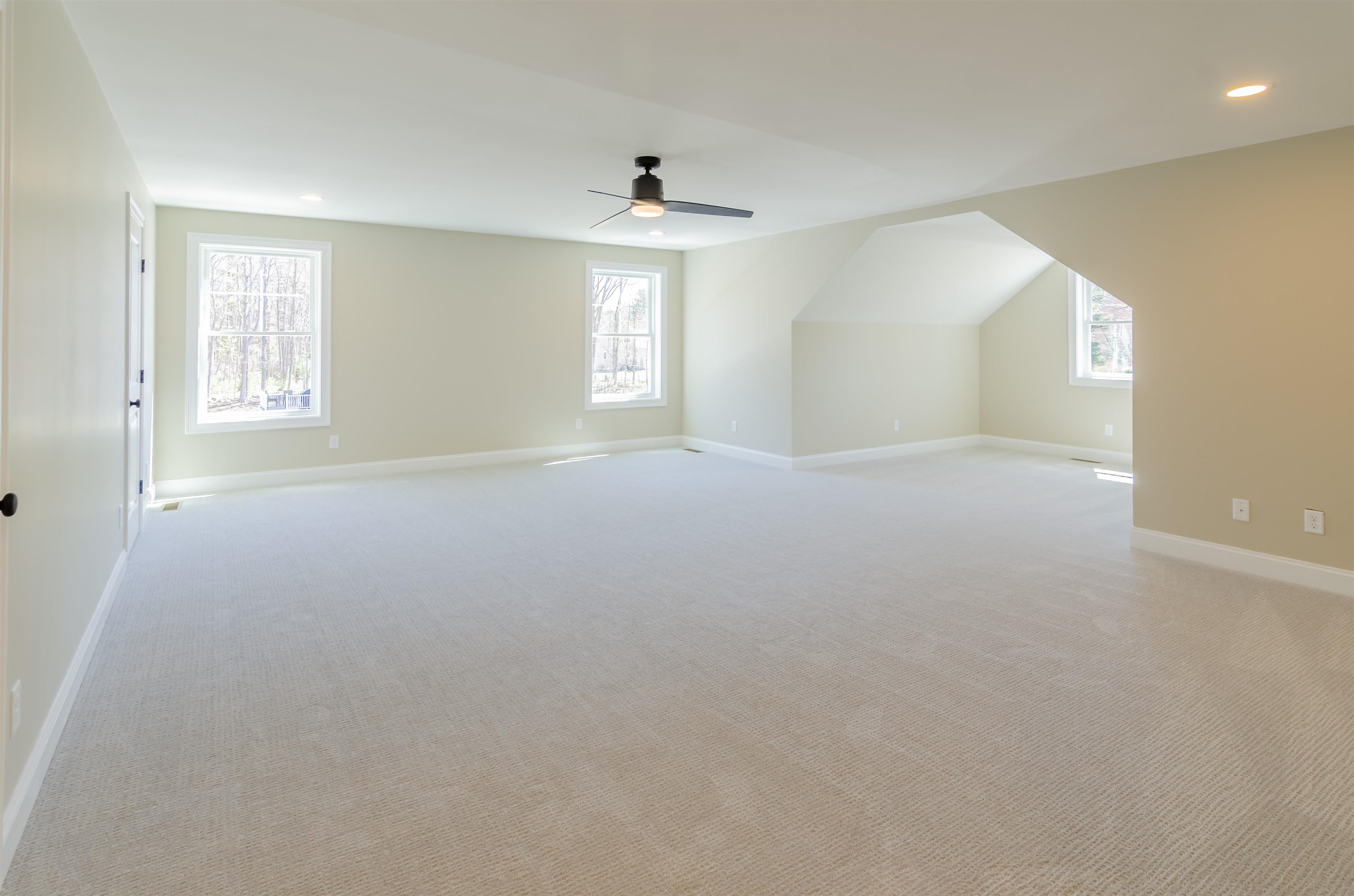 53 Town Farm Road Salem, NH 03079 - Photo 14 of 22