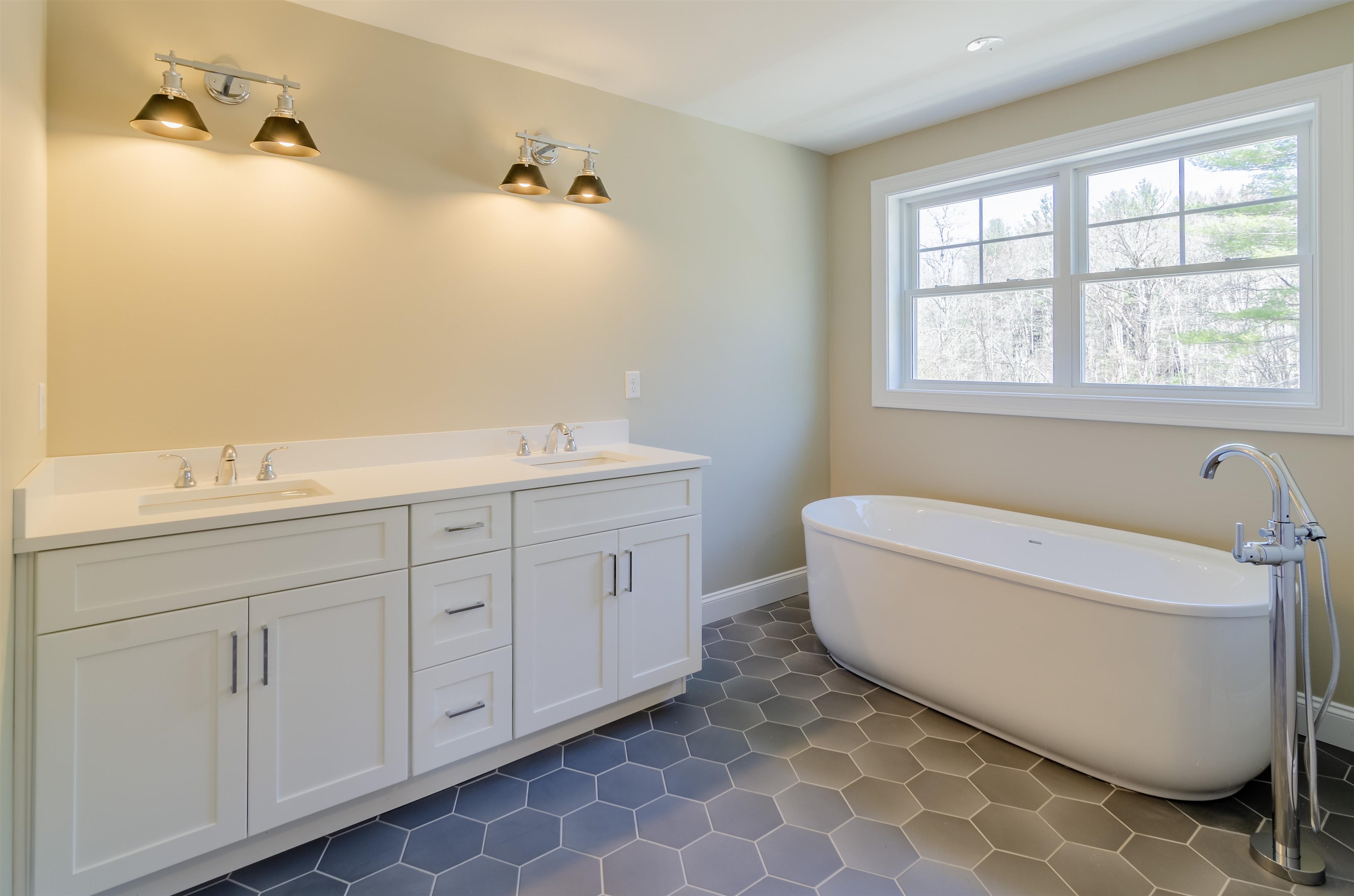 53 Town Farm Road Salem, NH 03079 - Photo 16 of 22