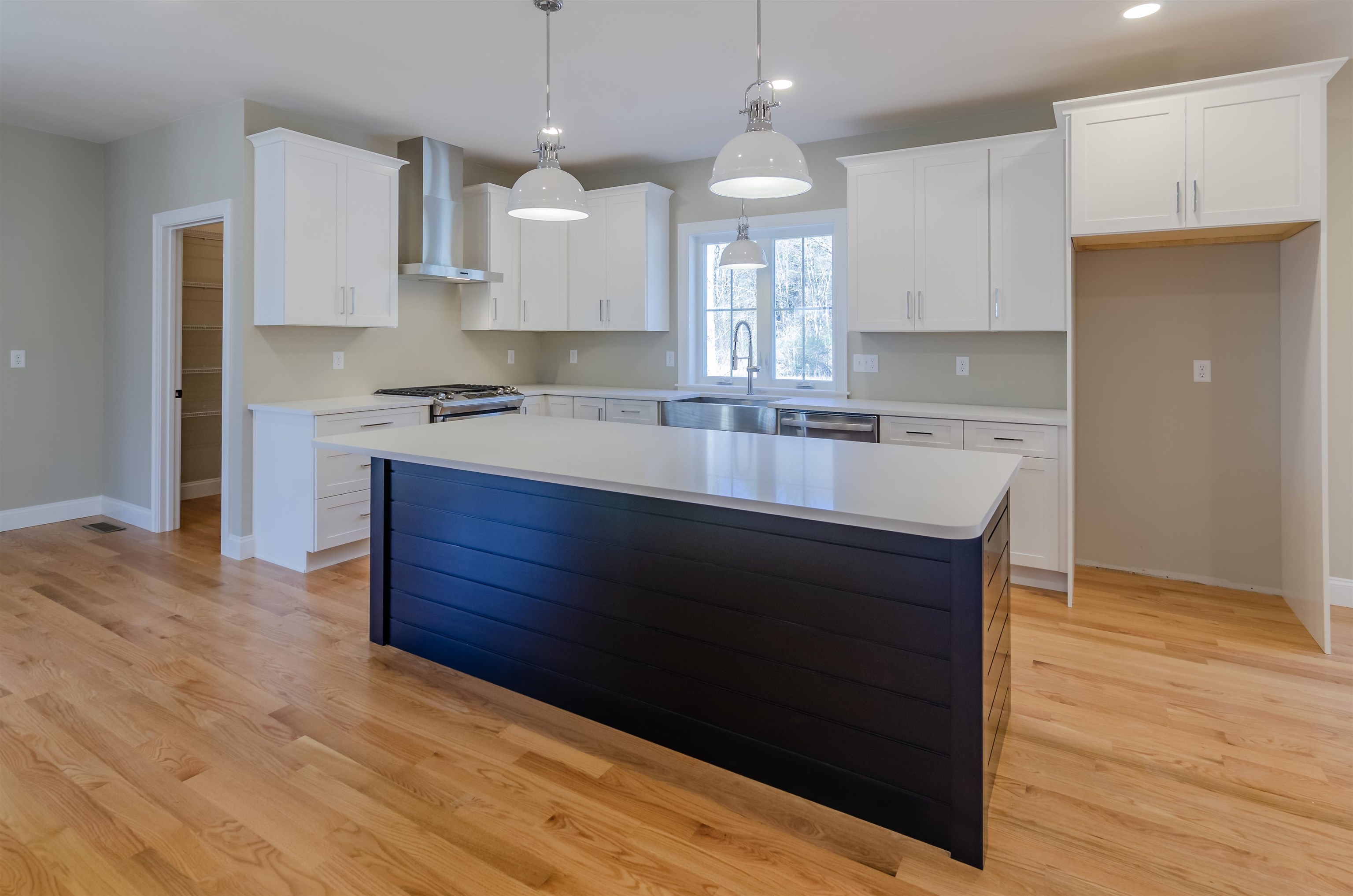 53 Town Farm Road Salem, NH 03079 - Photo 3 of 22