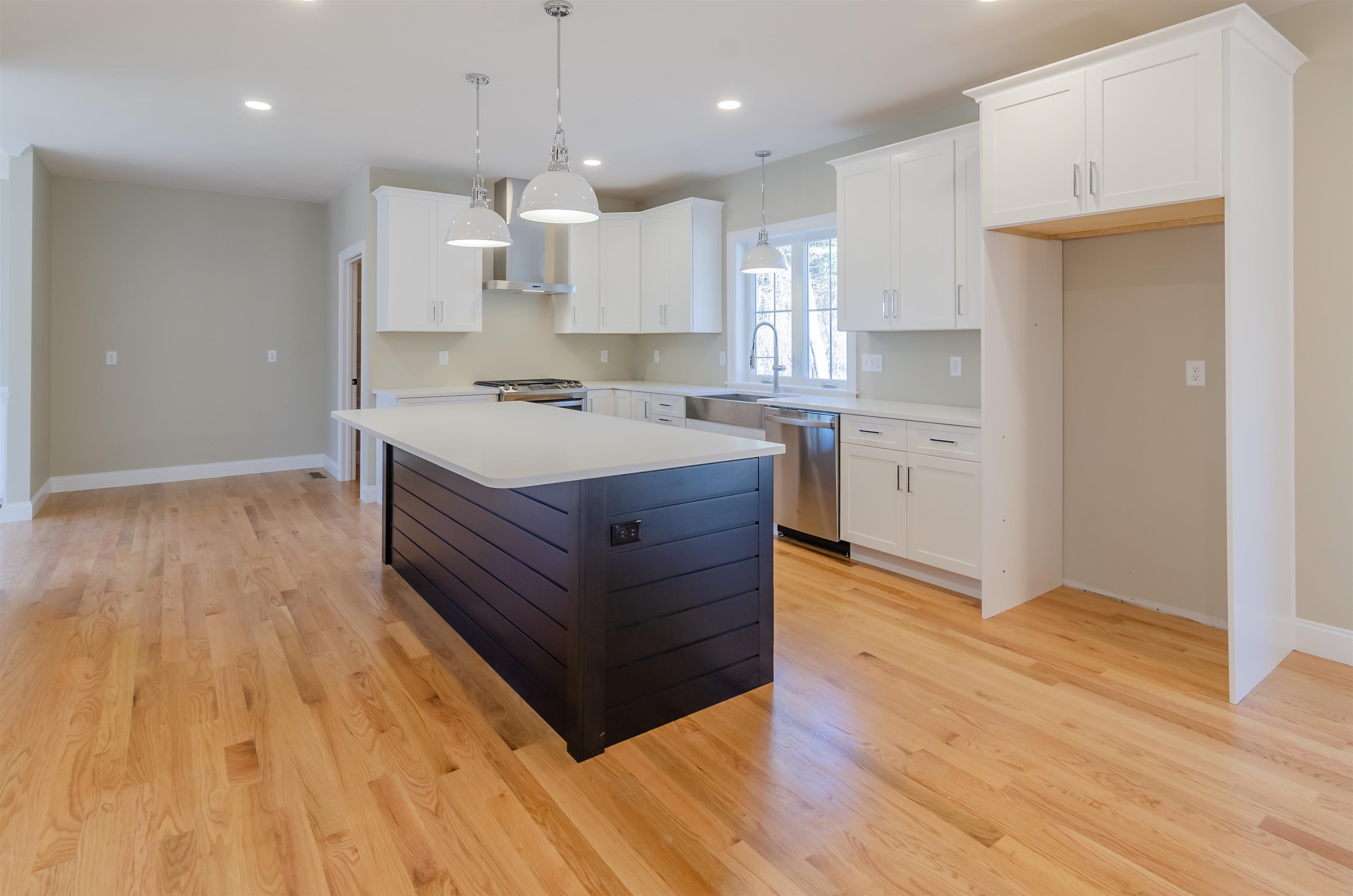 53 Town Farm Road Salem, NH 03079 - Photo 5 of 22