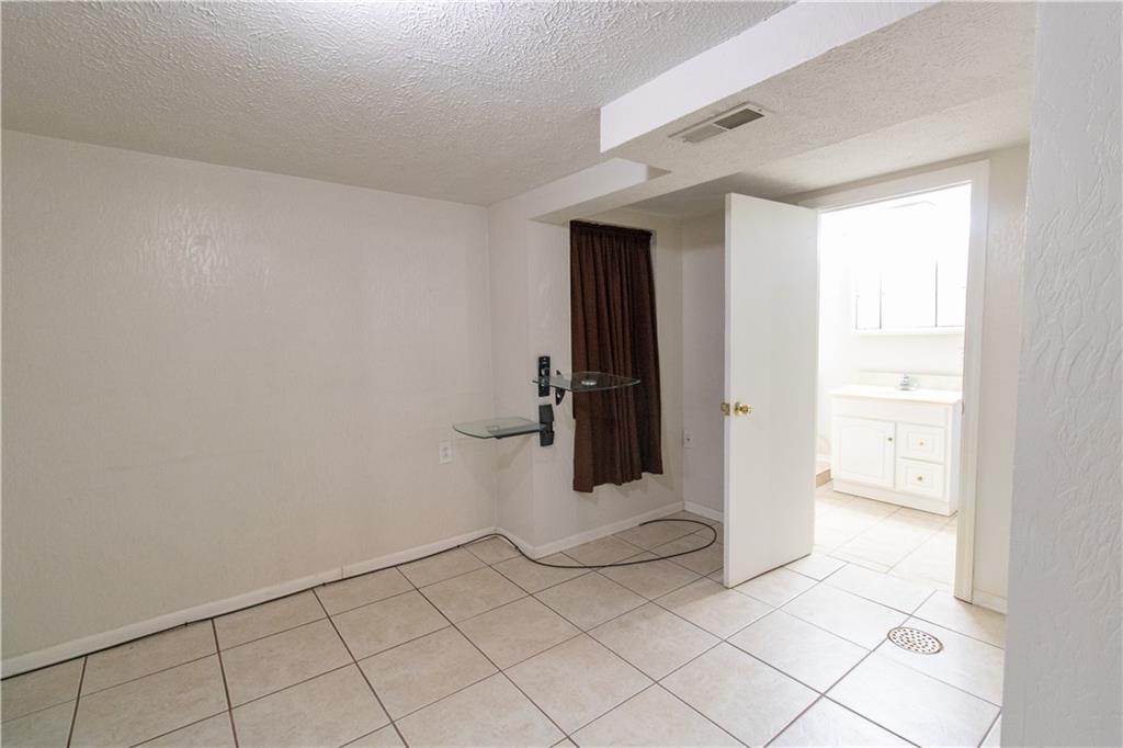 2111 Lewis Run Road Clairton, PA 15025 - Photo 13 of 17