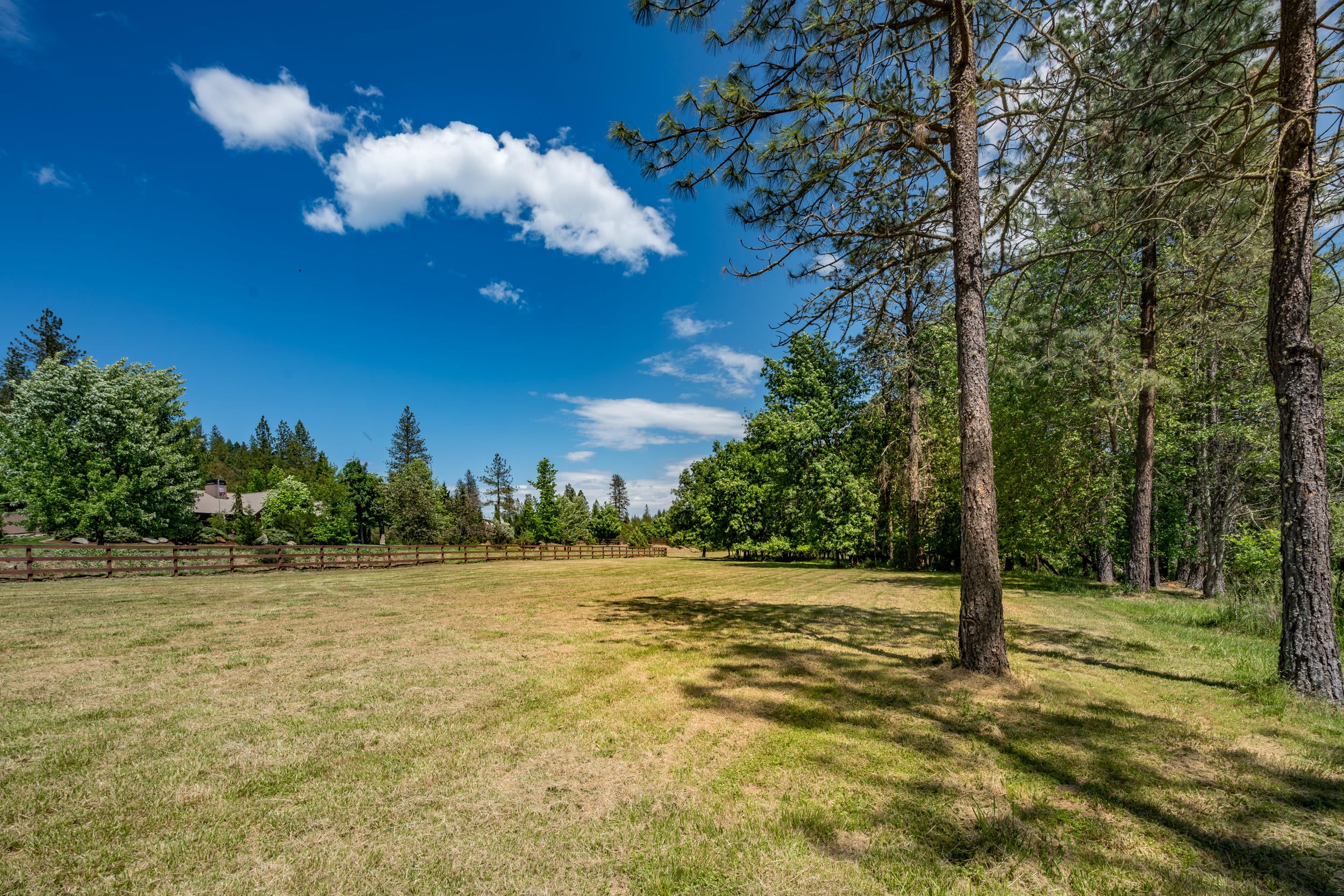 355 Naturescape Road Grants Pass, OR 97527 - Photo 11 of 59 6e