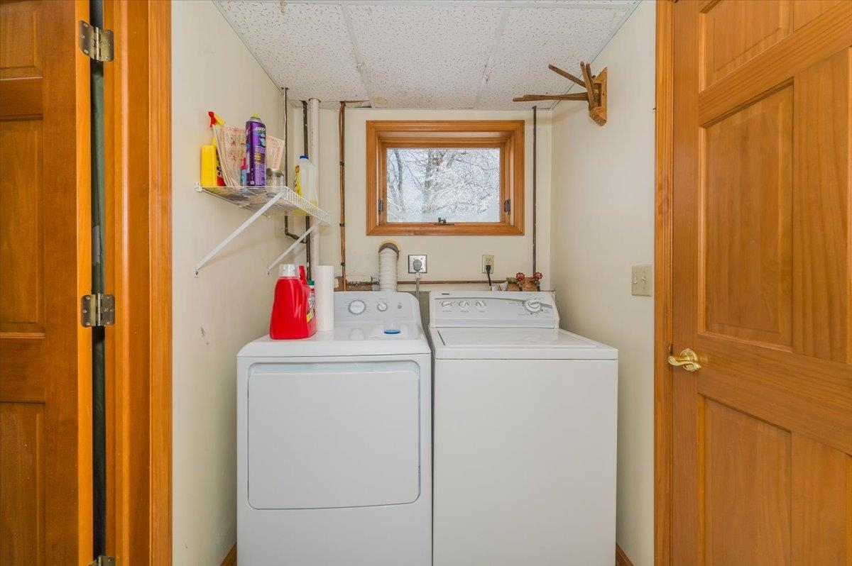 5465 Koenen Road South Range, WI 54874 - Photo 18 of 23 Laundry