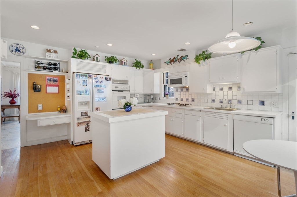 37 Sheffield Road Newton, MA 02460 - Photo 12 of 42