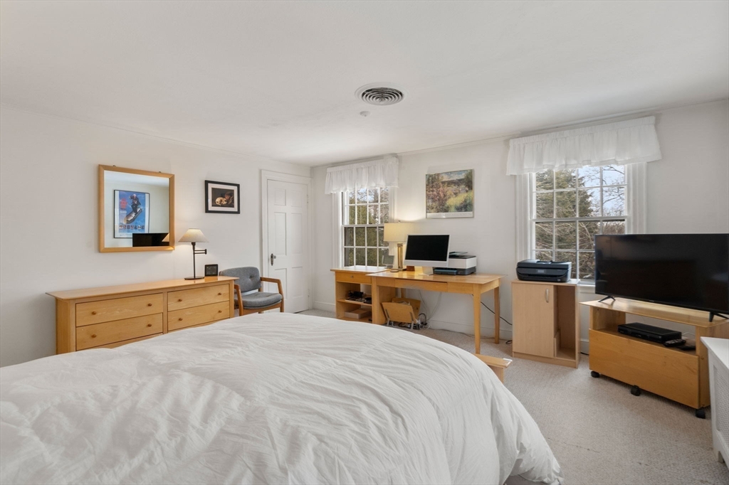 37 Sheffield Road Newton, MA 02460 - Photo 22 of 42