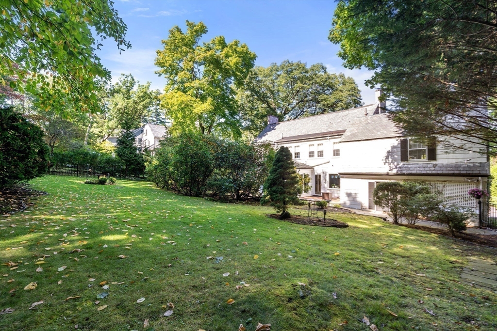 37 Sheffield Road Newton, MA 02460 - Photo 36 of 42
