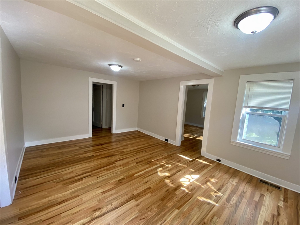 25 Center Road Shirley, MA 01464 - Photo 11 of 35 Gallery Image 11