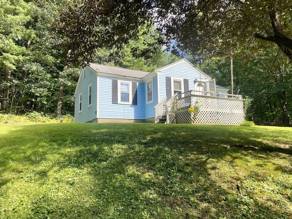 25 Center Road Shirley, MA 01464 - Photo 3 of 35 Gallery Image 3