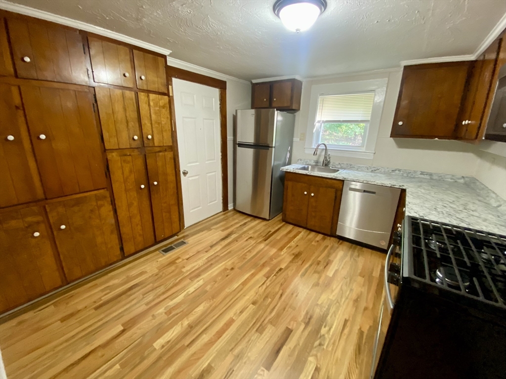 25 Center Road Shirley, MA 01464 - Photo 6 of 35 Gallery Image 6