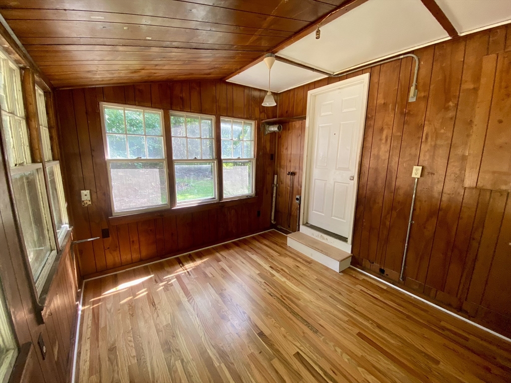 25 Center Road Shirley, MA 01464 - Photo 9 of 35 Gallery Image 9