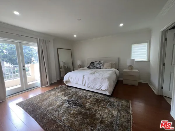 $5,995 | 1000 Granville Avenue, Unit 105, Los Angeles, CA 90049
