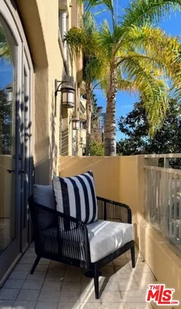 $5,995 | 1000 Granville Avenue, Unit 105, Los Angeles, CA 90049