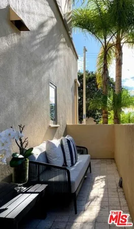 $5,995 | 1000 Granville Avenue, Unit 105, Los Angeles, CA 90049