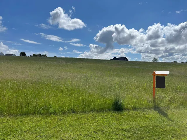 $99,500 | Lot 17 Pembridge, Monroe, WI 53566