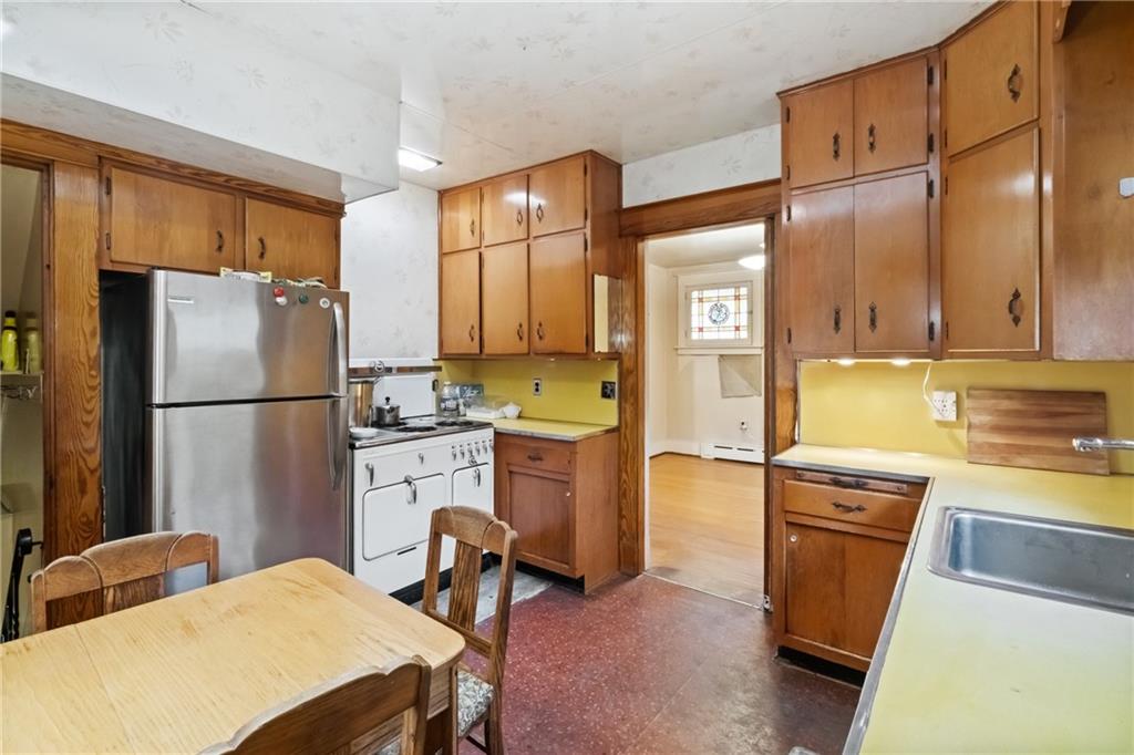 155 Hinkel Road Pittsburgh, PA 15229 - Photo 13 of 40 So much storage! And yes, the appliances work!