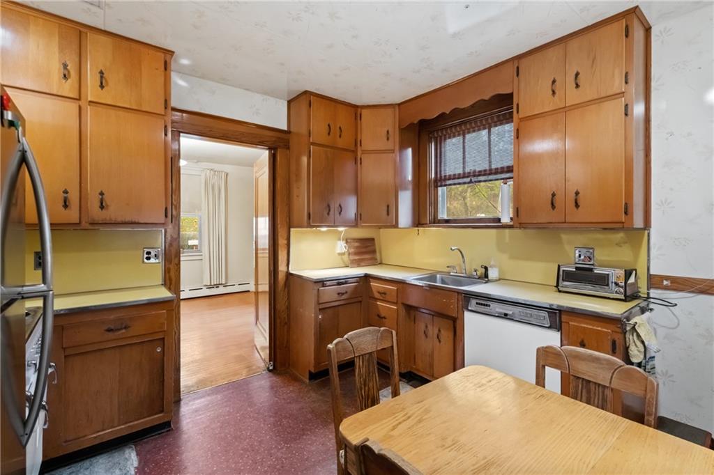 155 Hinkel Road Pittsburgh, PA 15229 - Photo 15 of 40 Gallery Image 15