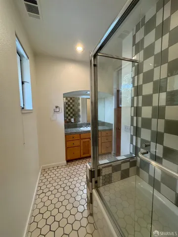 $7,800 | 123 Capricorn Avenue, Oakland, CA 94611