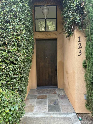 $7,800 | 123 Capricorn Avenue, Oakland, CA 94611