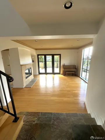 $7,800 | 123 Capricorn Avenue, Oakland, CA 94611