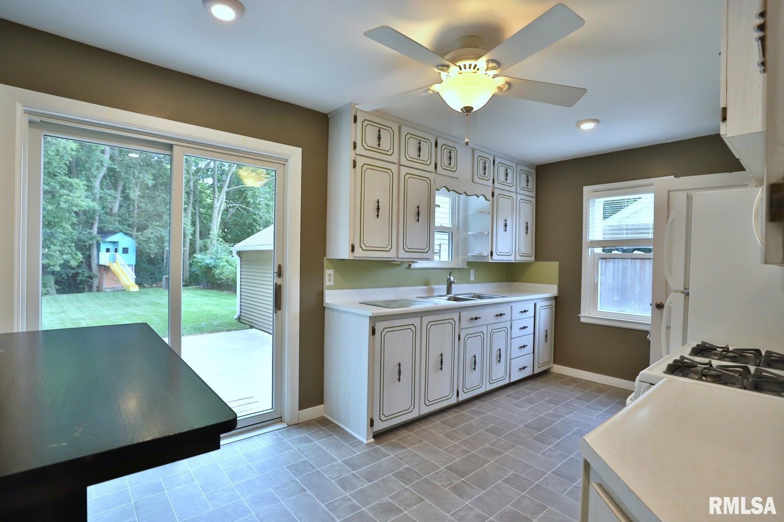 610 Spring Street Washington, IL 61571 - Photo 14 of 45 Gallery Image 14