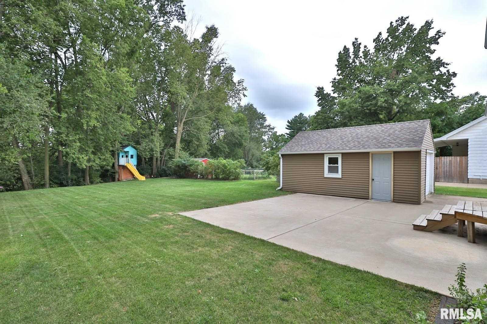 610 Spring Street Washington, IL 61571 - Photo 2 of 45 Gallery Image 2