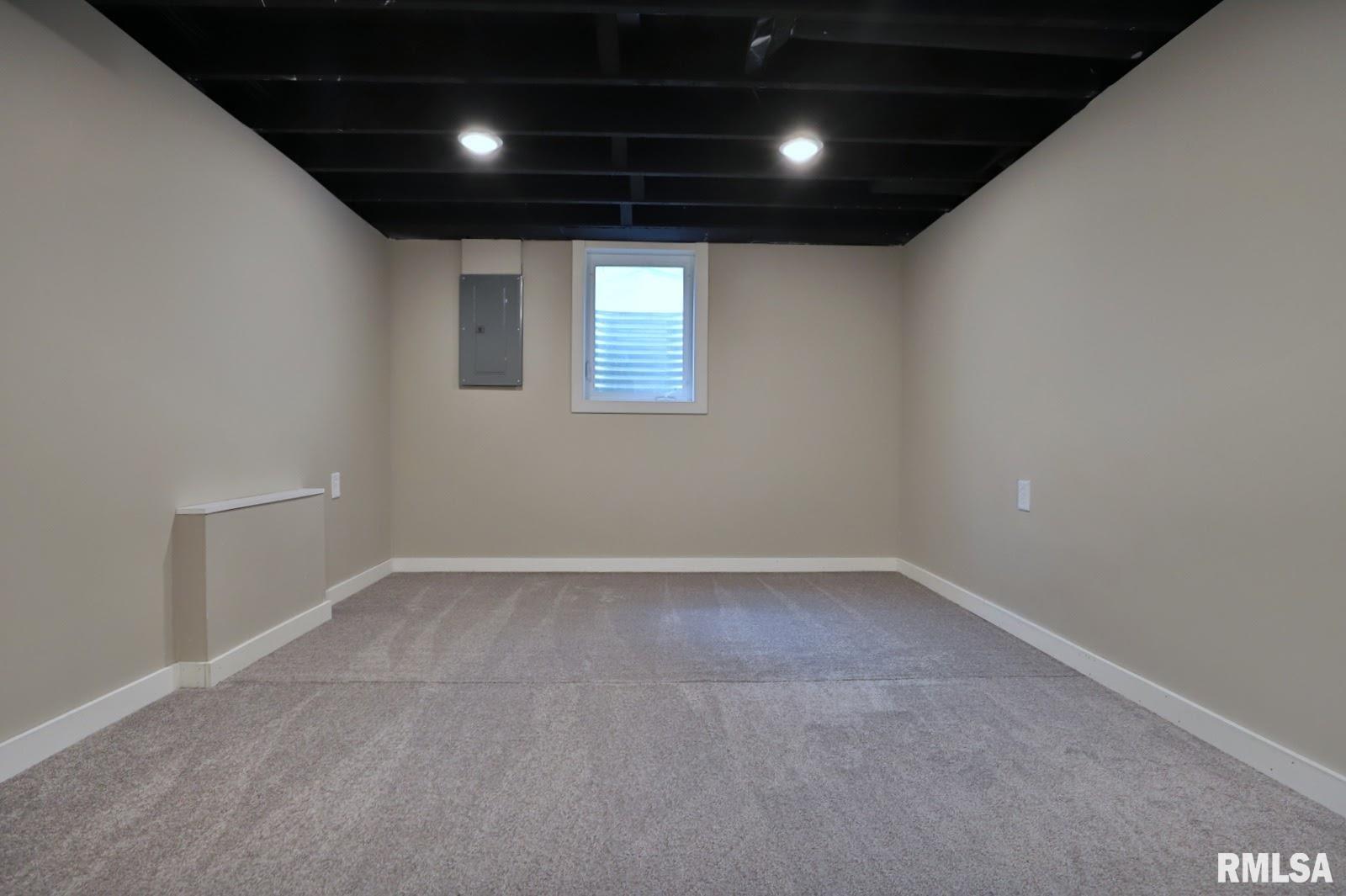 610 Spring Street Washington, IL 61571 - Photo 33 of 45 Gallery Image 33