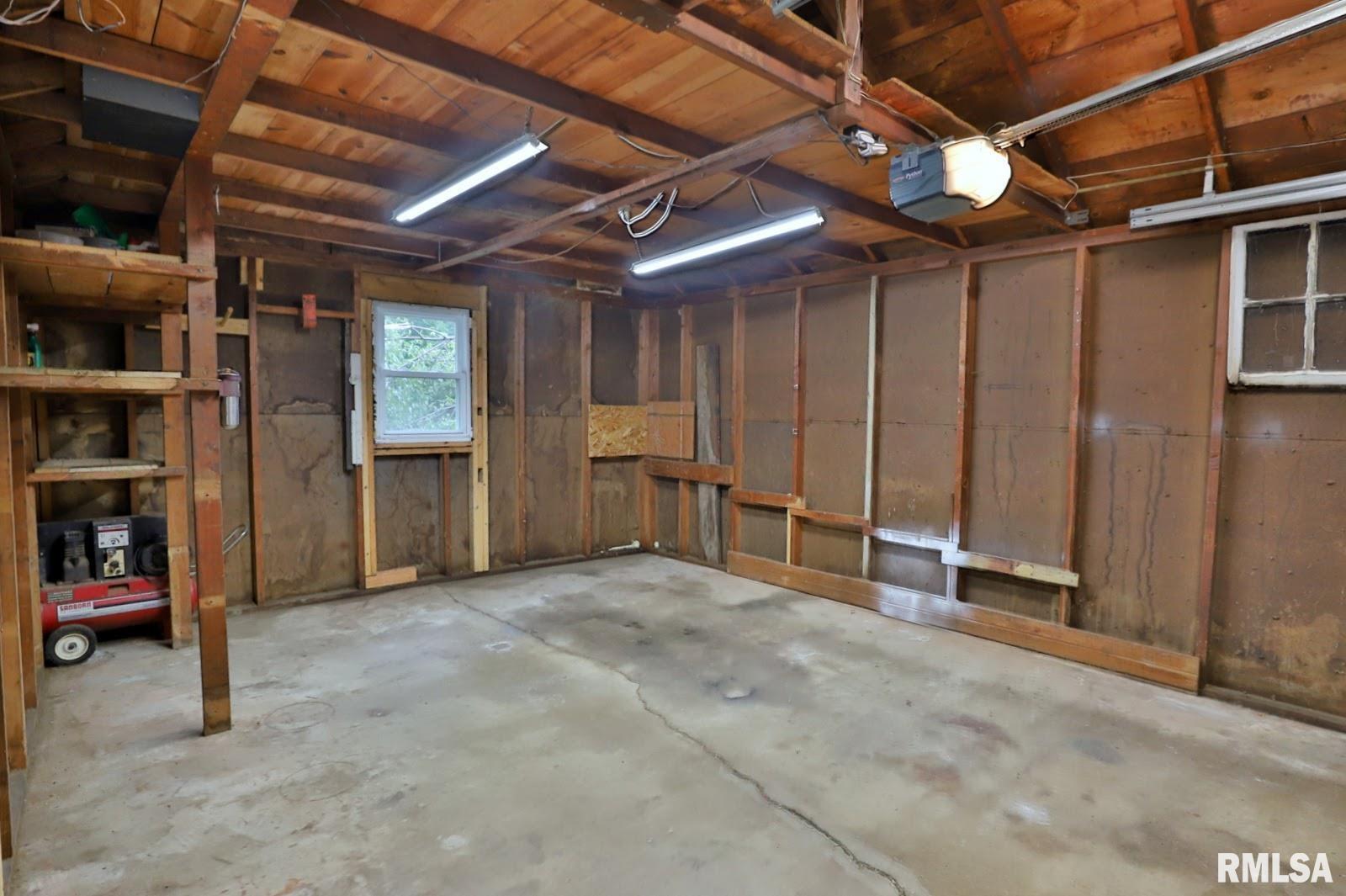 610 Spring Street Washington, IL 61571 - Photo 39 of 45 Gallery Image 39
