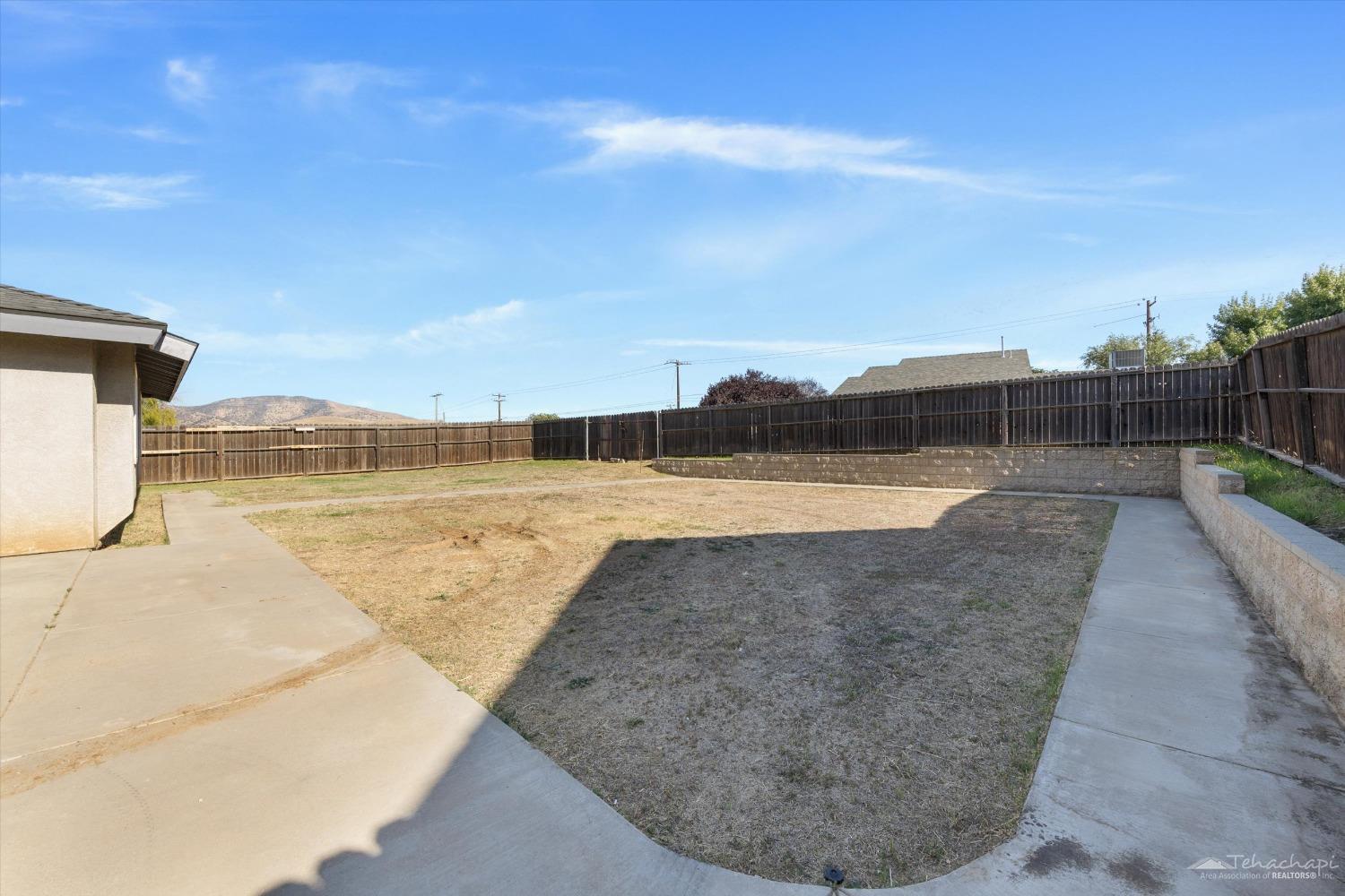 22124 Copper Street Tehachapi, CA 93561 - Photo 21 of 26 Gallery Image 21