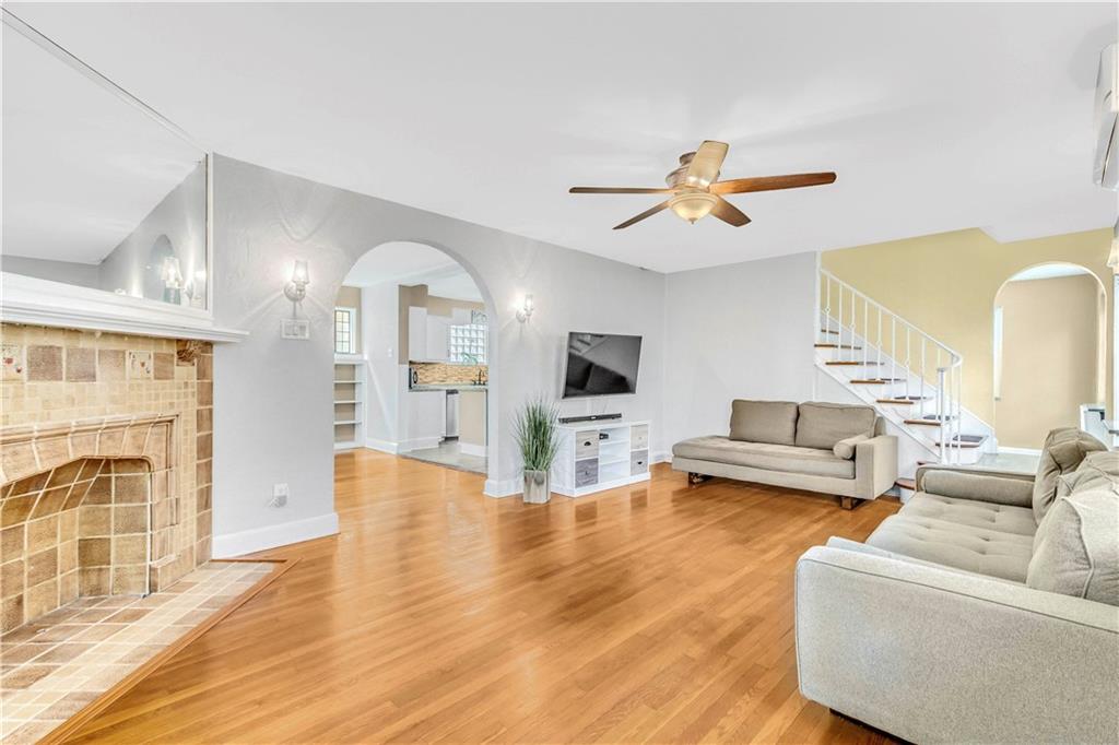 3230 Brownsville Road Pittsburgh, PA 15227 - Photo 6 of 25 Gallery Image 6