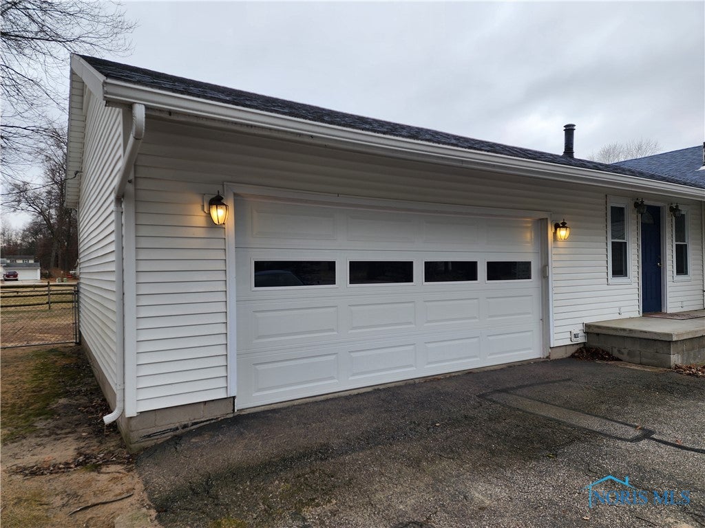 8431 Faldl Road Sylvania, OH 43560 - Photo 25 of 34 Attached Garage