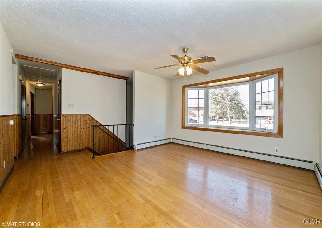 8014 Valley View Road Northampton, PA 18067 - Photo 2 of 23 Gallery Image 2