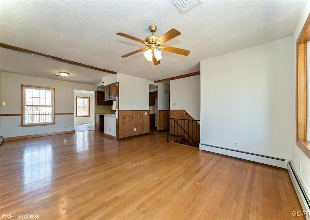 8014 Valley View Road Northampton, PA 18067 - Photo 3 of 23 Gallery Image 3