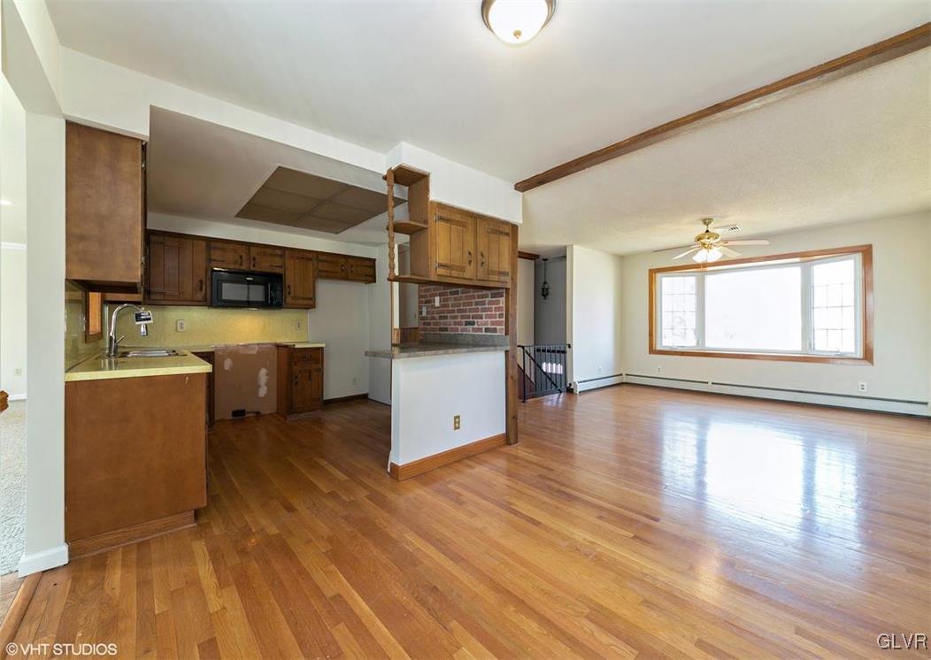 8014 Valley View Road Northampton, PA 18067 - Photo 5 of 23 Gallery Image 5