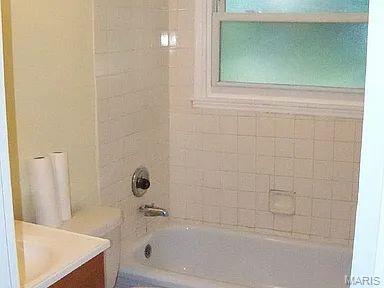 310 Midlothian Road St. Louis, MO 63137 - Photo 9 of 16