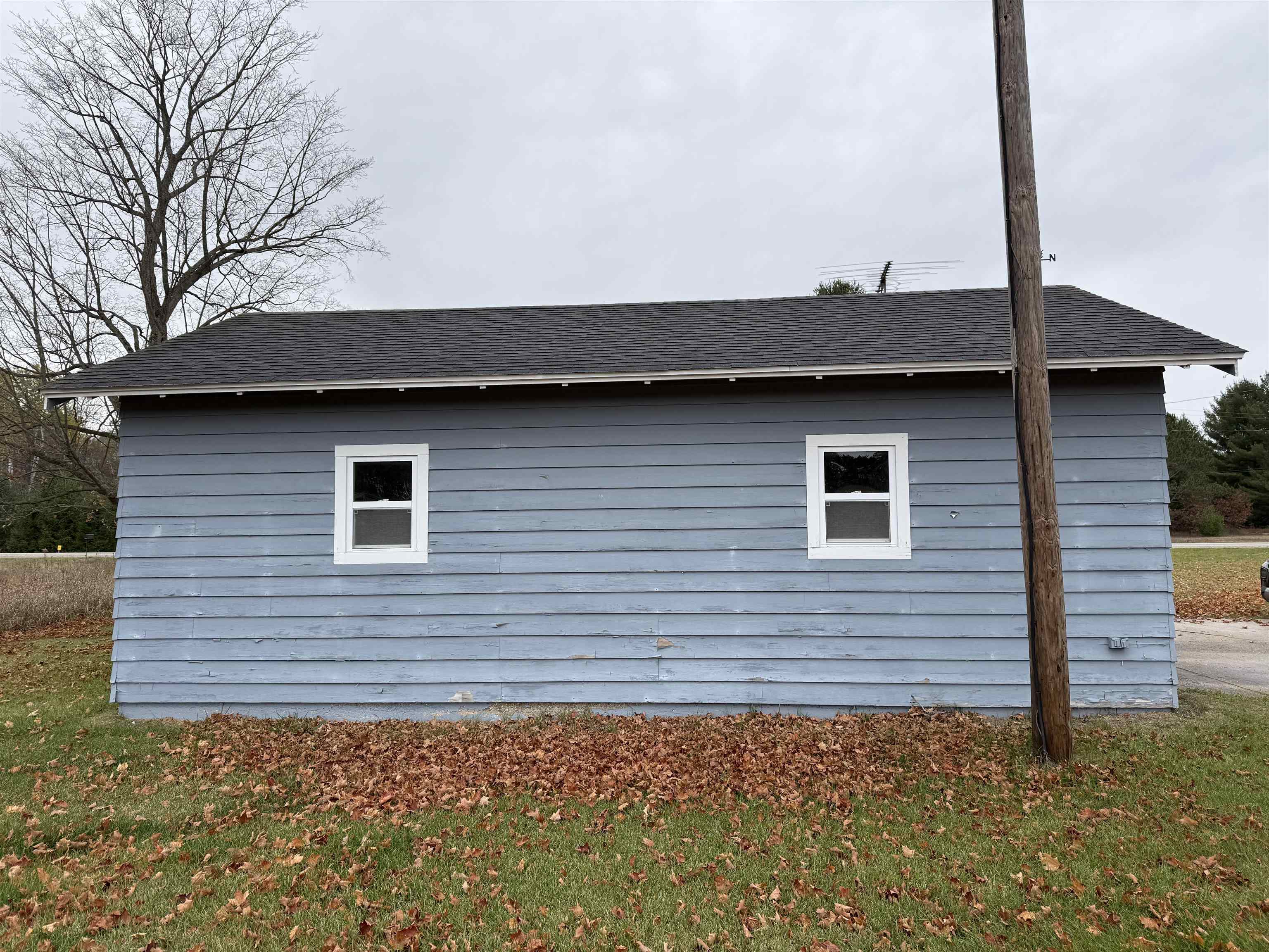 7377 South Forward Road McBain, MI 49657 - Photo 5 of 35 1940165-ff9183d1-ba23-4fac-8c4c-3aae0b3d5465.JPG