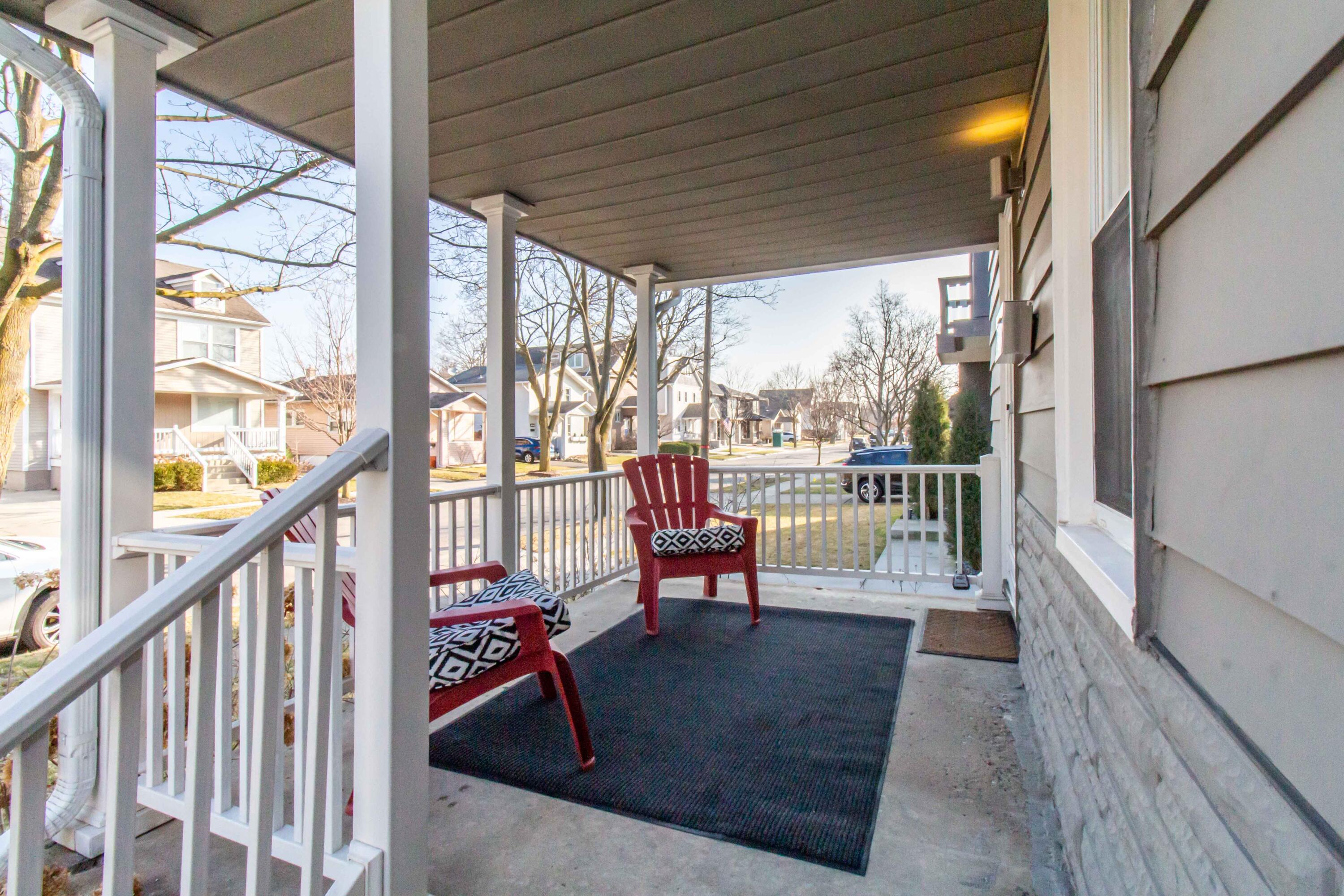 1348 Ruffner Avenue Birmingham, MI 48009 - Photo 3 of 35 01 outdoor 04