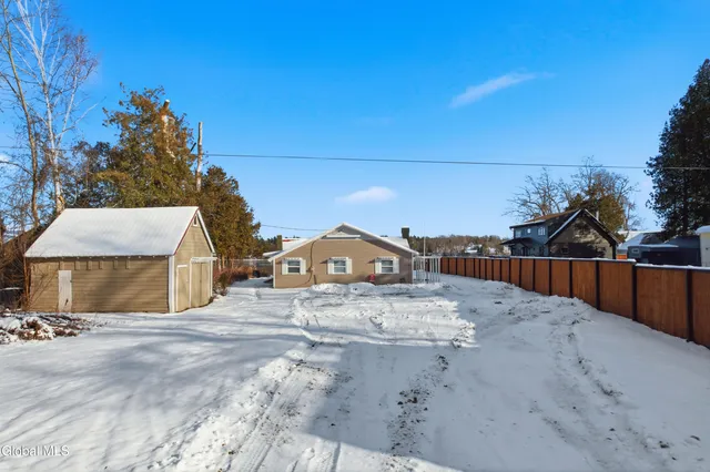 $575,000 | 12 Berry Patch Way, Crown Point, NY 12928