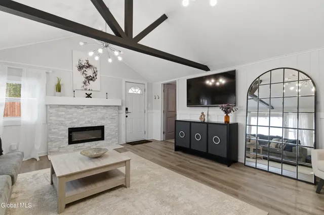 $575,000 | 12 Berry Patch Way, Crown Point, NY 12928