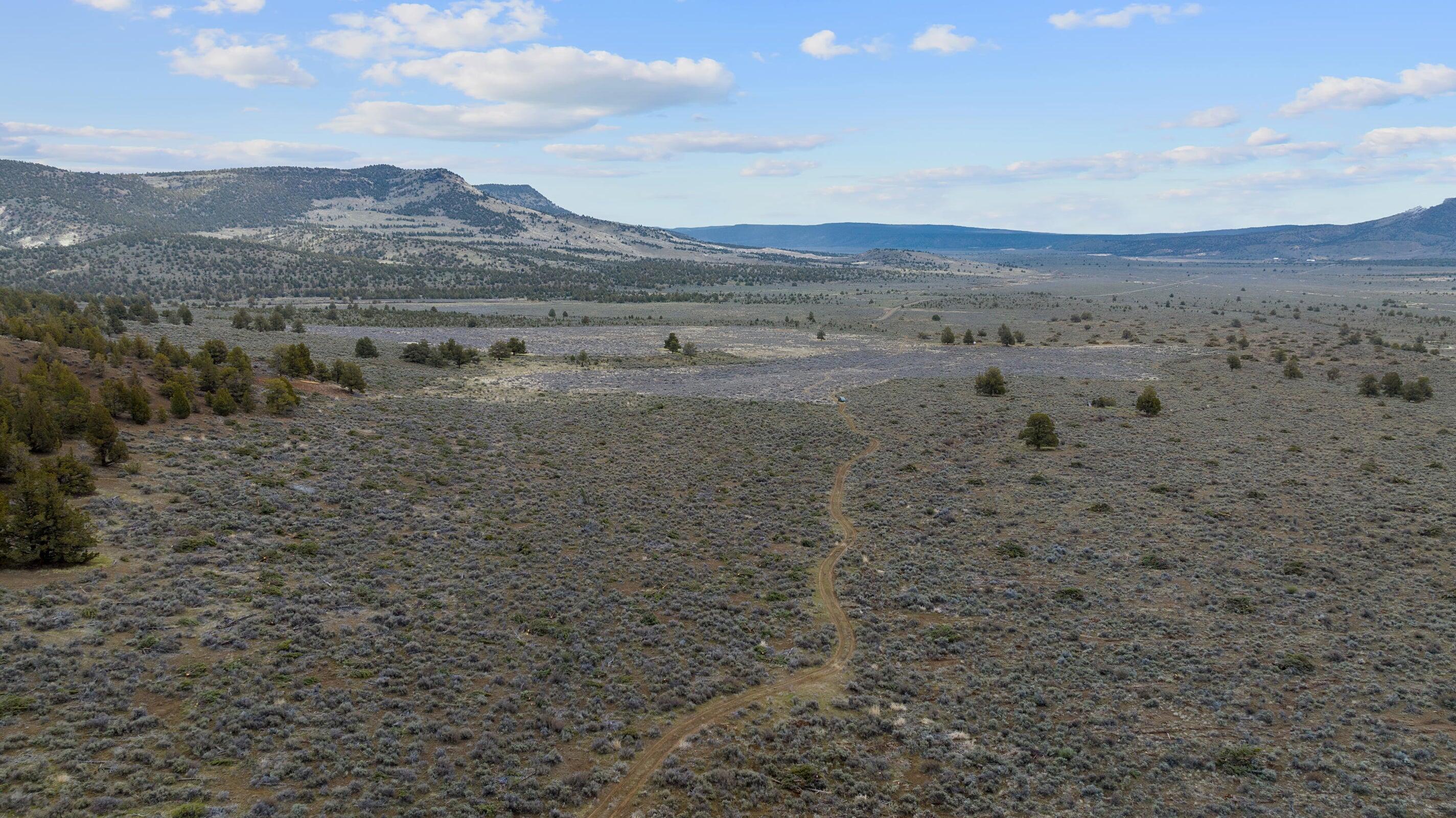 33800 Tackman Road Prineville, OR 97754 - Photo 4 of 10 4