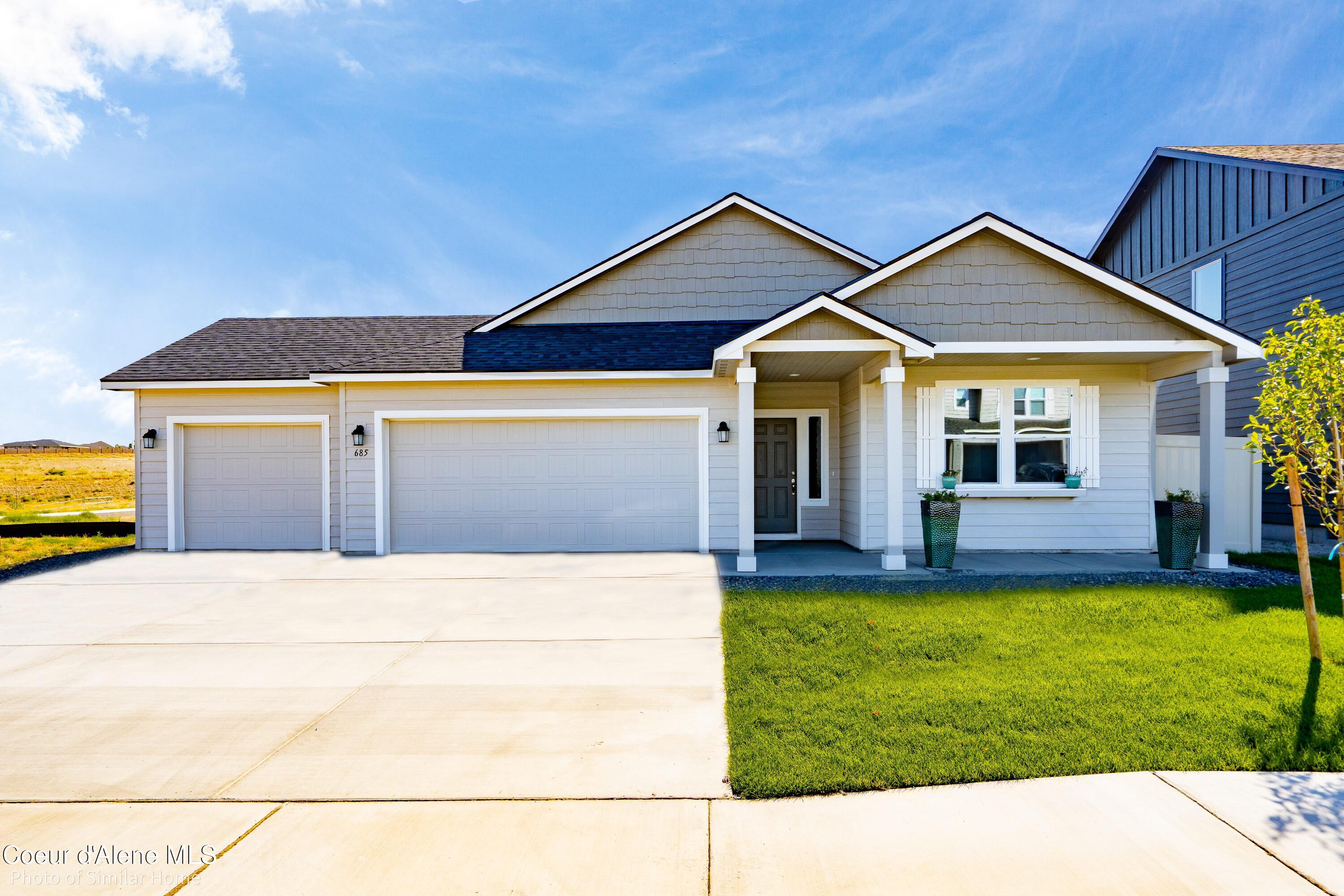 Orchard - Three Car Garage (2)