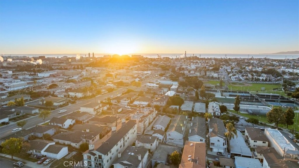 314 Penn Street, Unit 2 El Segundo, CA 90245 - Photo 17 of 23 an aerial view of residential building with parking space