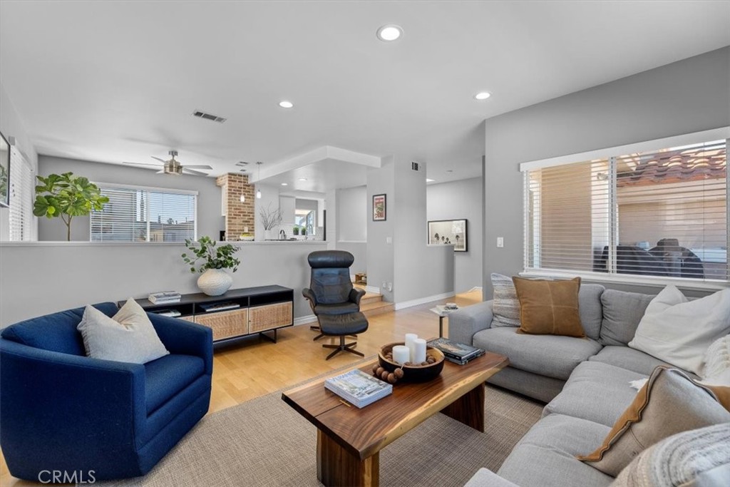 314 Penn Street, Unit 2 El Segundo, CA 90245 - Photo 3 of 23 a living room with furniture and a large window