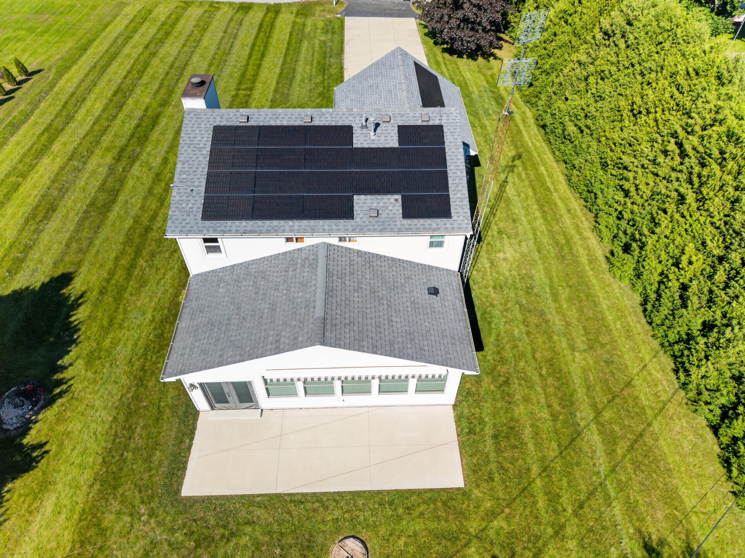 2733 4 1/2 Mile Road Caledonia, WI 53402 - Photo 4 of 44 DJI_20260924135207_0102_D