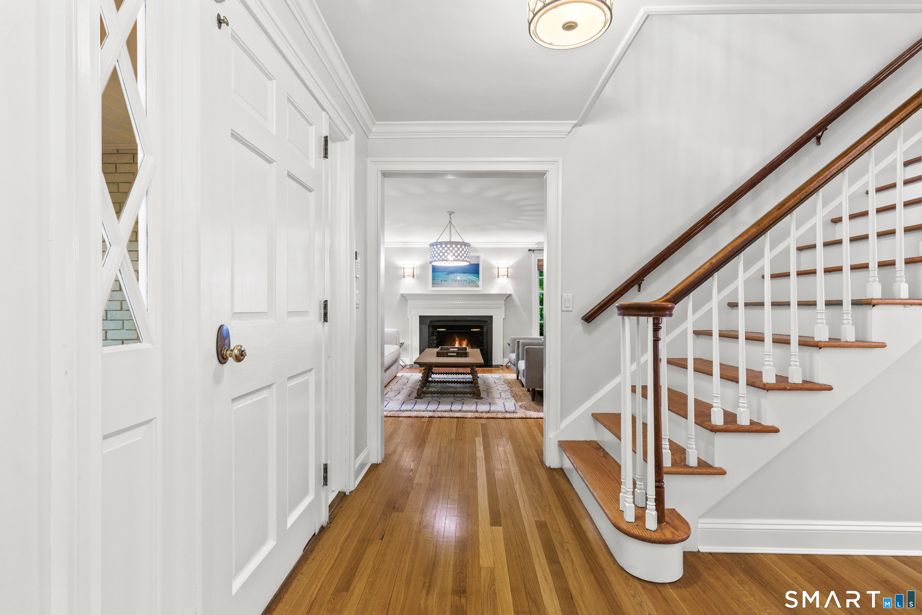599 North Wilton Road New Canaan, CT 06840 - Photo 3 of 37 Entry