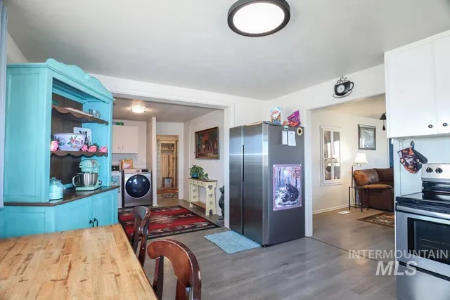 $304,999 | 4977 Highway 201, Ontario, OR 97914